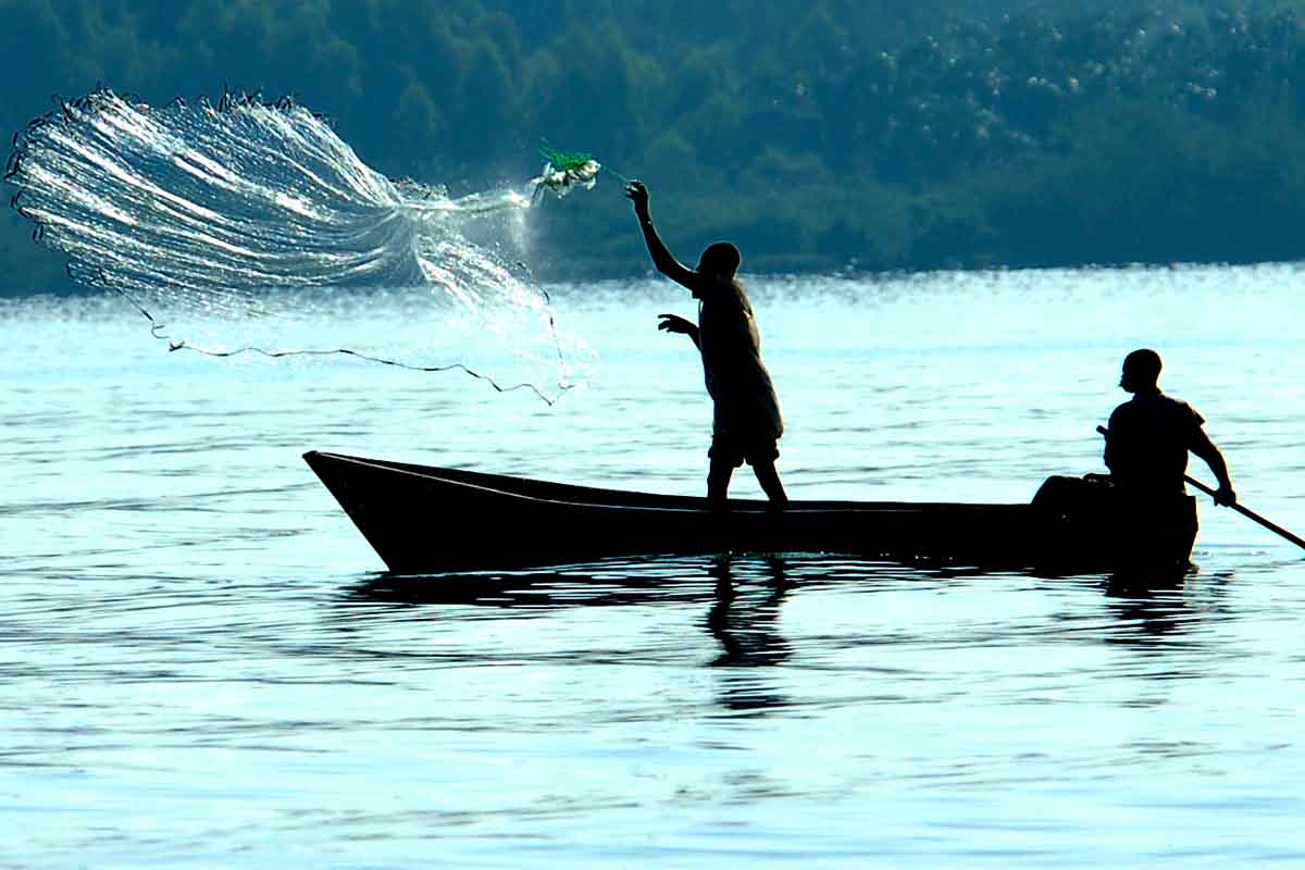Fishing Safari on Lake Inarijärvi